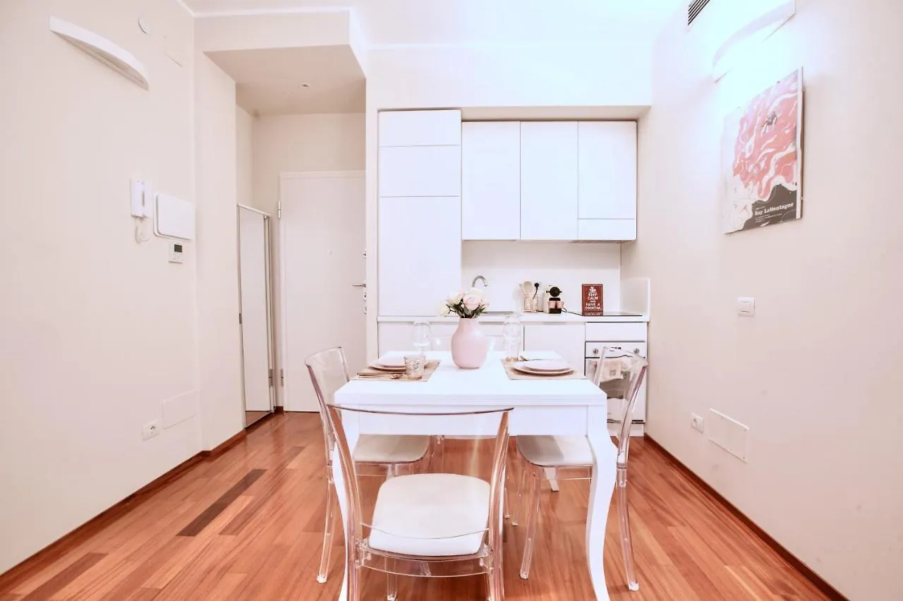Easylife - Elegante Bilocale A Due Passi Dal Colorato Quartiere Di Porta Venezia Διαμέρισμα Μιλάνο